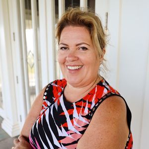 Meet your Posher, Laura